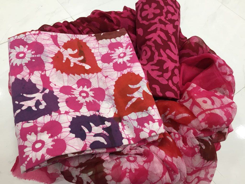 Traditional Pink Batik floral Print Pure Chiffon Dupatta With Cotton Salwar Kameez