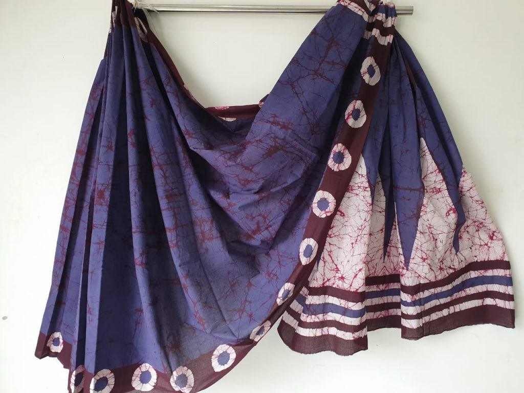 Traditional  batik print party wear Cotton mulmul saree with blouse