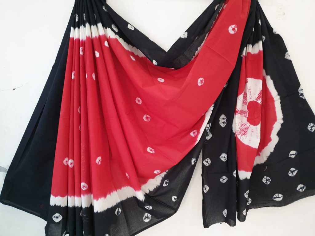 Red black regular wear shibori print cotton mulmul sarees with blouse