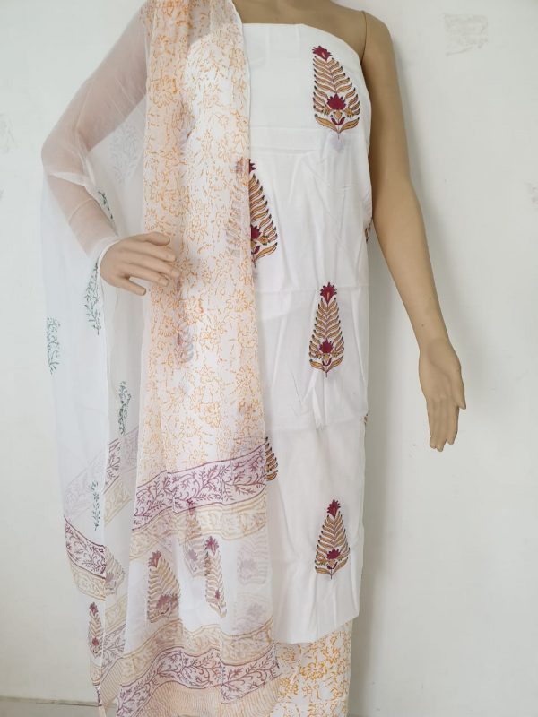 Jaipuri white mugal print regular wear cotton suit with chiffon dupatta