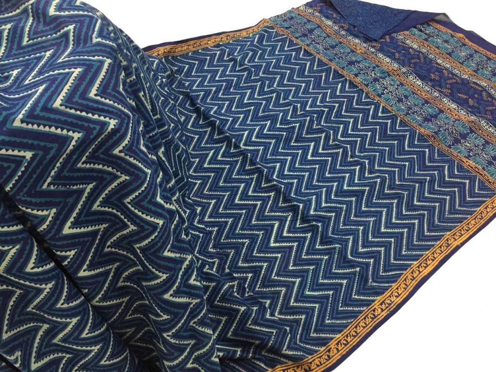 Jaipuri navy blue casual wear booty bagru print cotton sarees with blouse piece