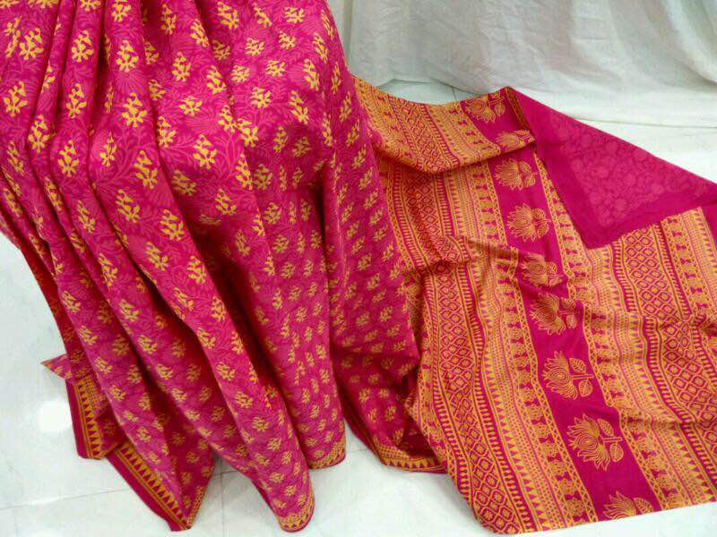 Magenta regular wear booty bagru print cotton sarees with blouse piece