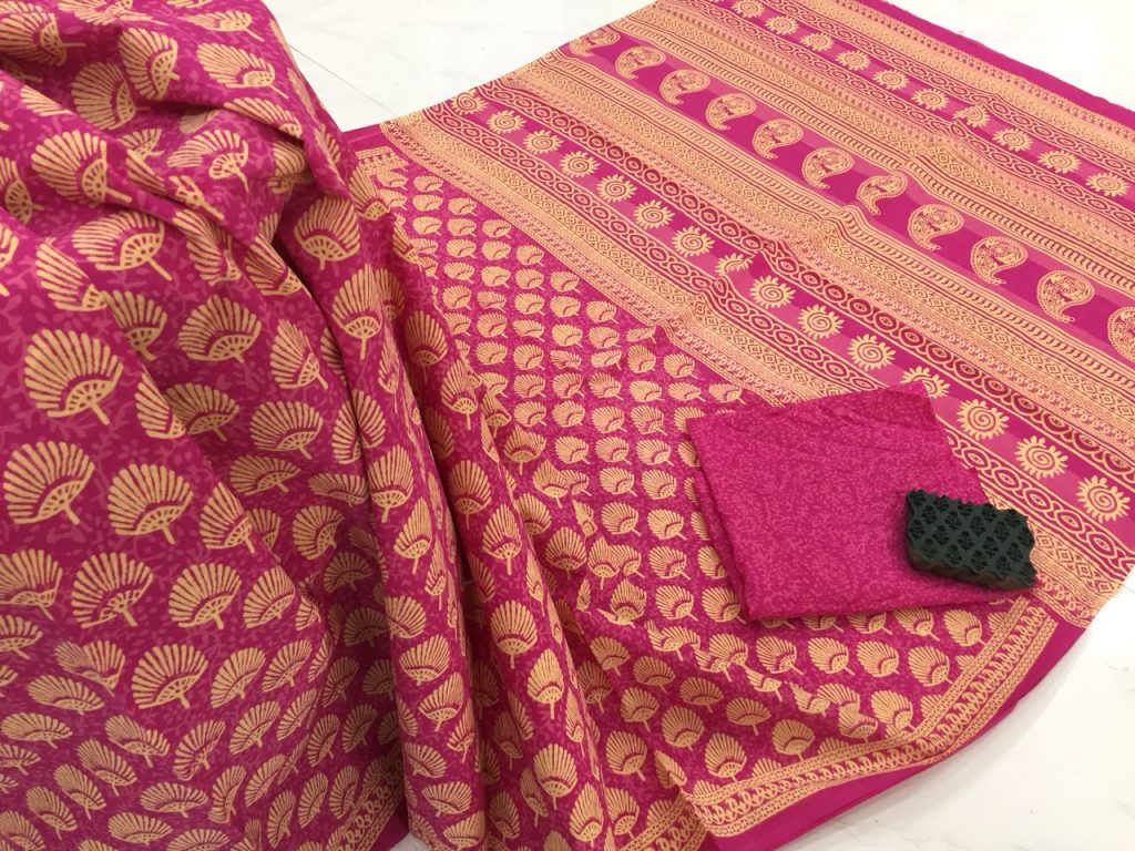 Ladies Raspberry casual wear leaf bagru print cotton sarees with blouse piece