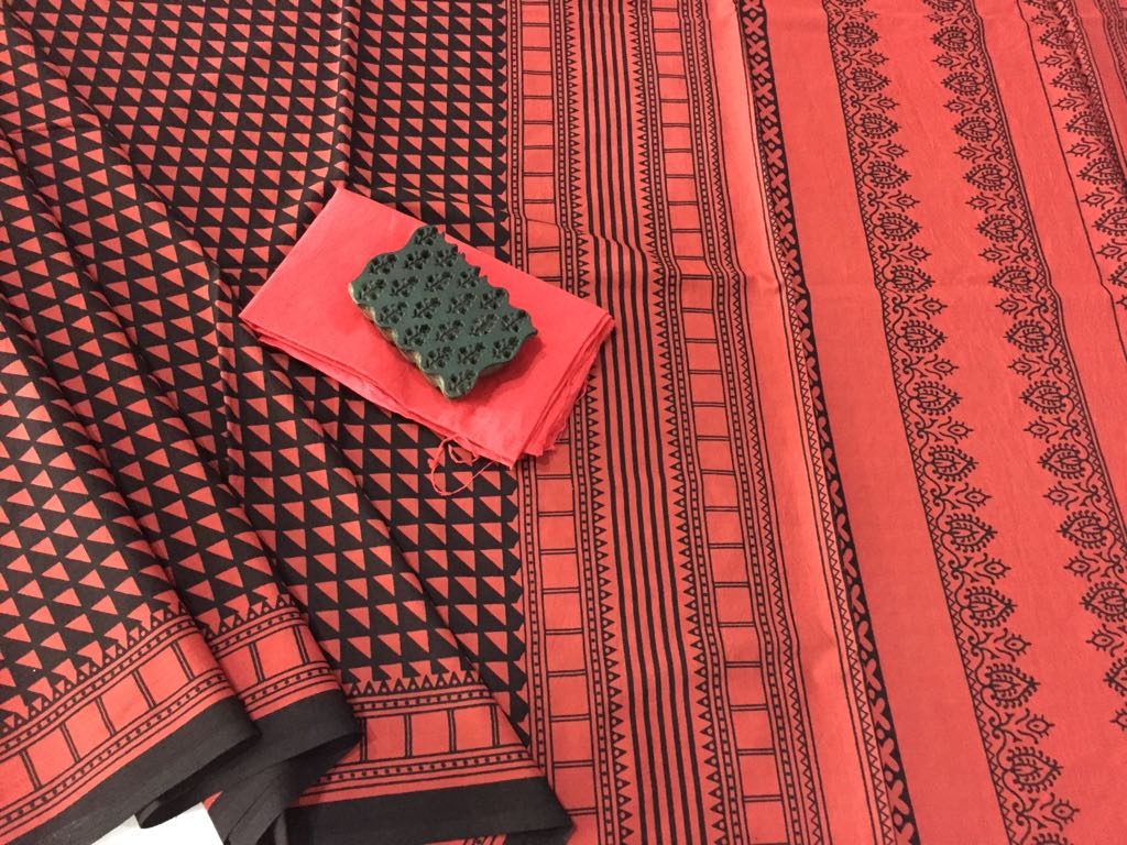 Ladies red daily wear bagru print cotton sarees with blouse piece