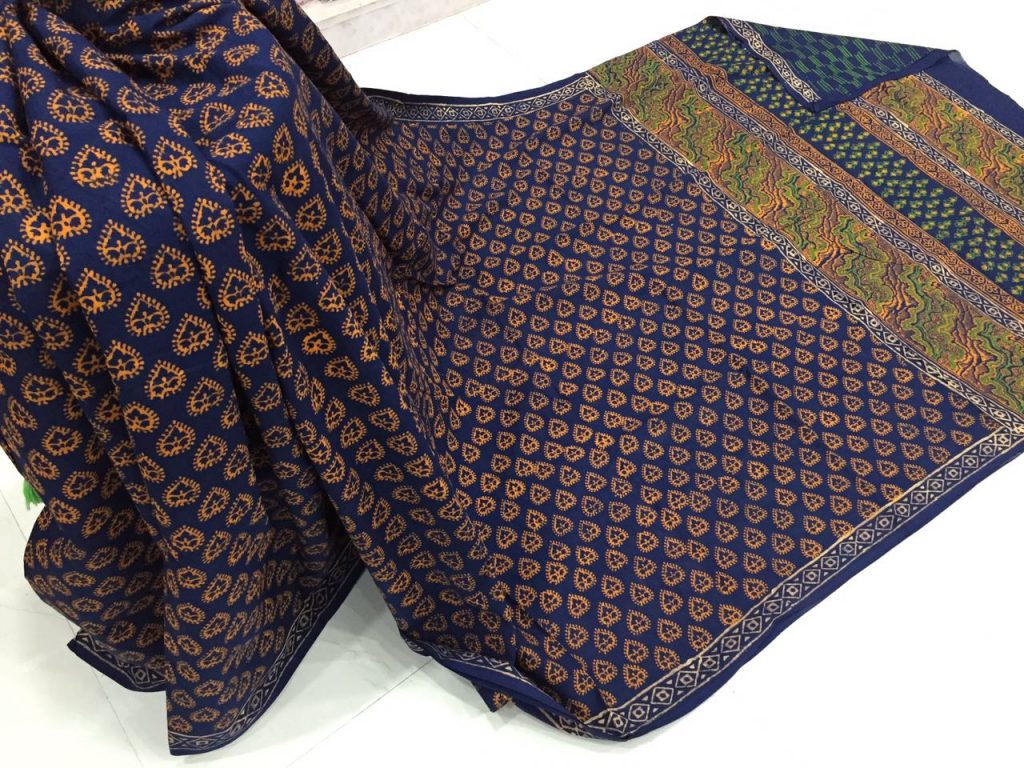 Navy blue daily wear heart bagru print cotton sarees with blouse piece