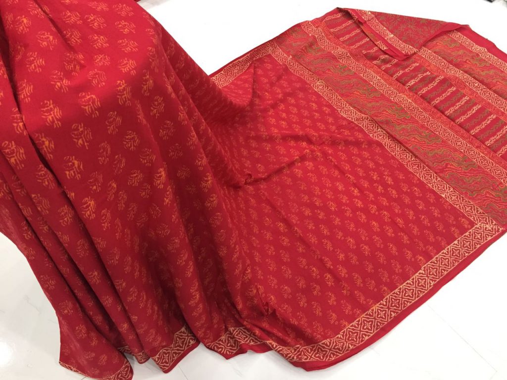 Natural red regular wear booty bagru print cotton sarees with blouse piece