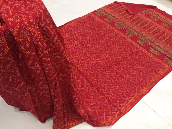 Crimson regular wear bagru print cotton sarees with blouse piece