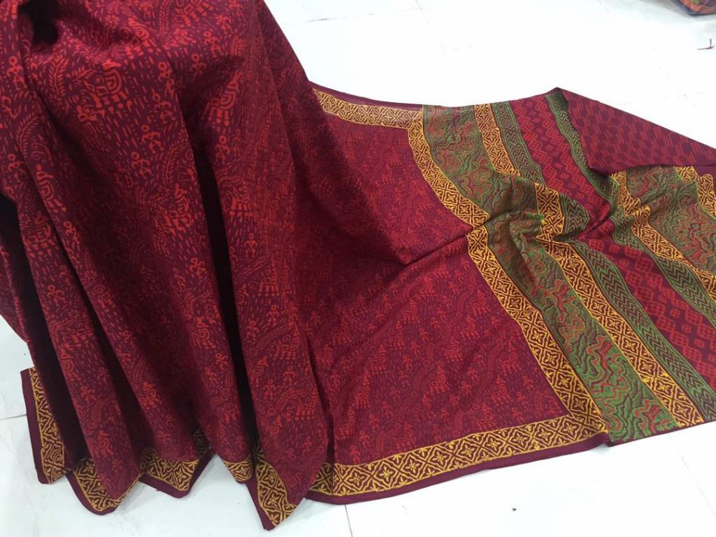 Maroon regular wear bagru print cotton sarees with blouse piece