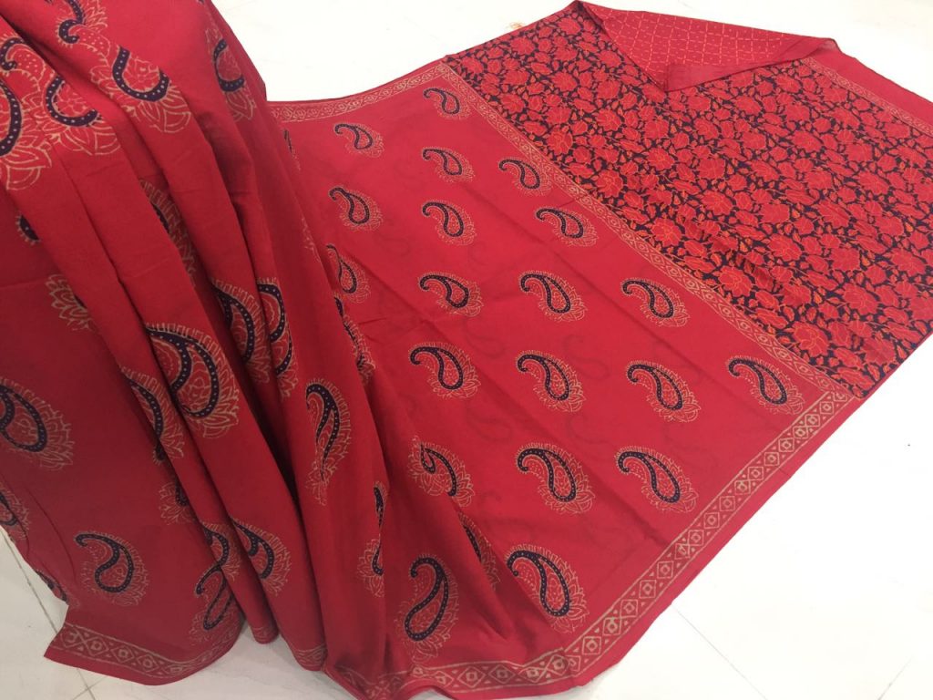 Natural red casual wear kerry bagru print cotton sarees with blouse piece