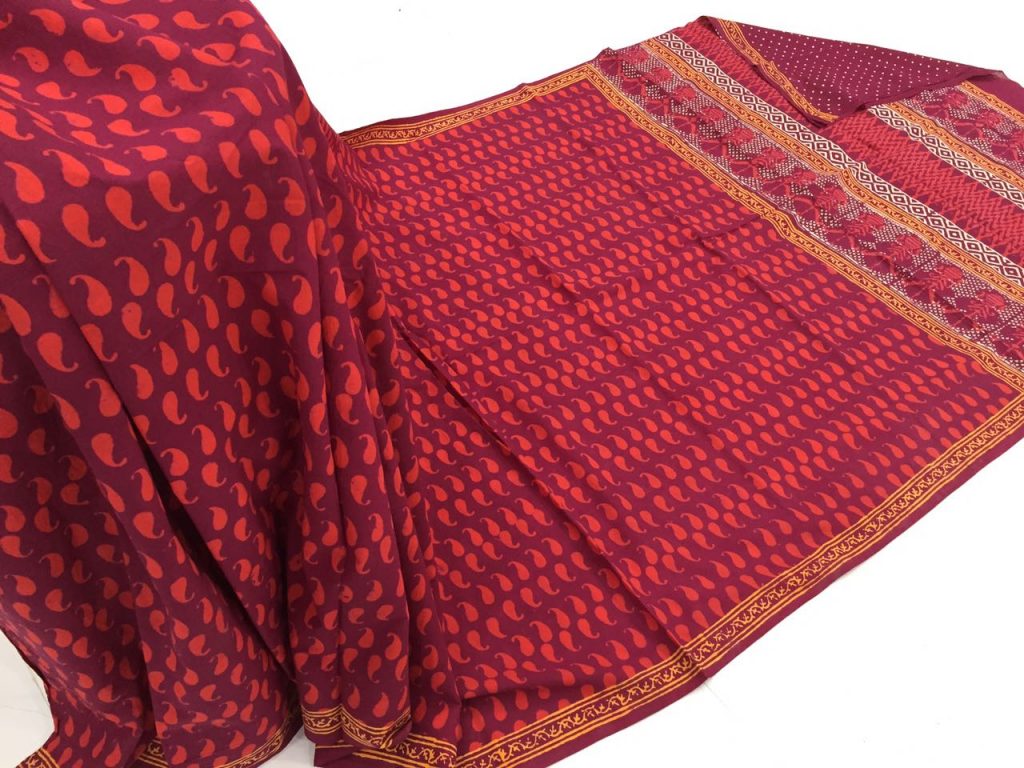 Natural maroon regular wear kerry bagru print cotton sarees with blouse piece