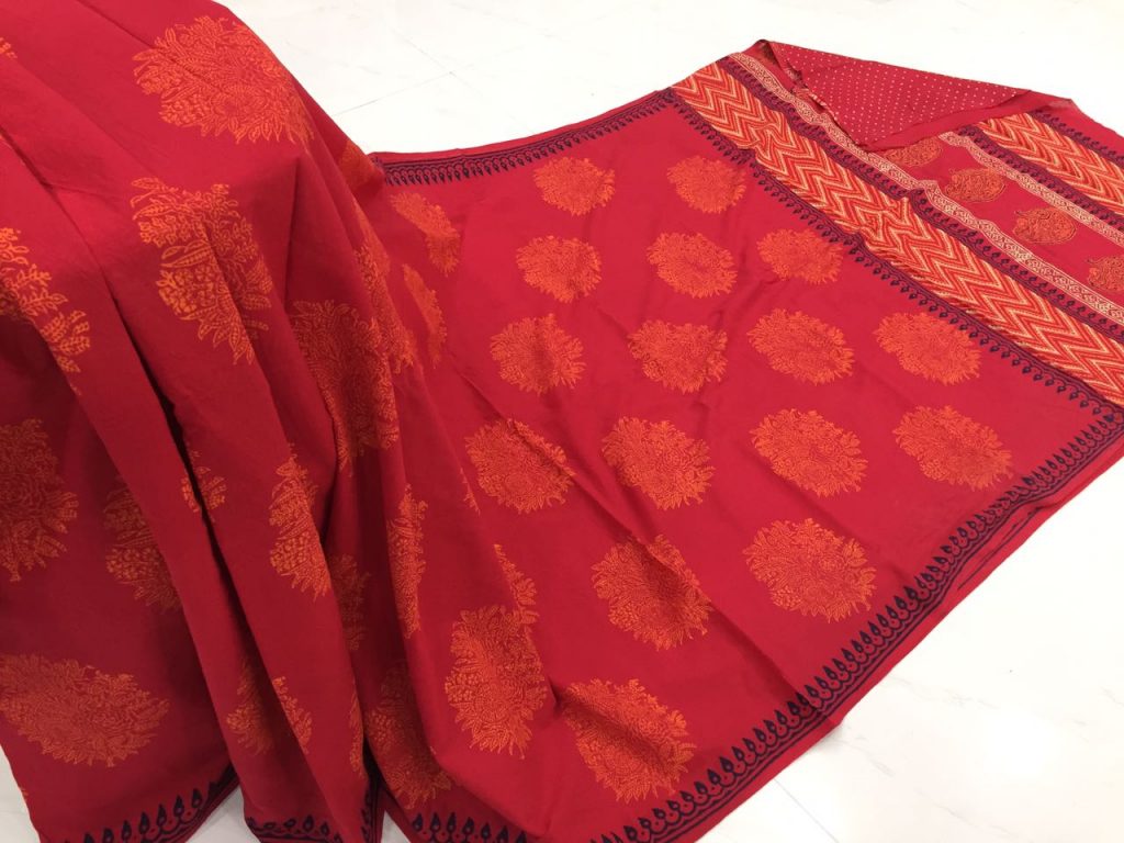 Natural red casual wear bagru print cotton sarees with blouse piece