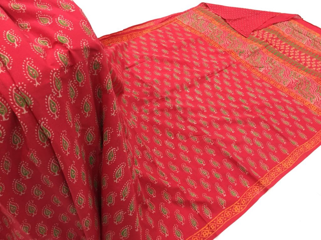 Natural red regular wear kerry bagru print cotton sarees with blouse piece