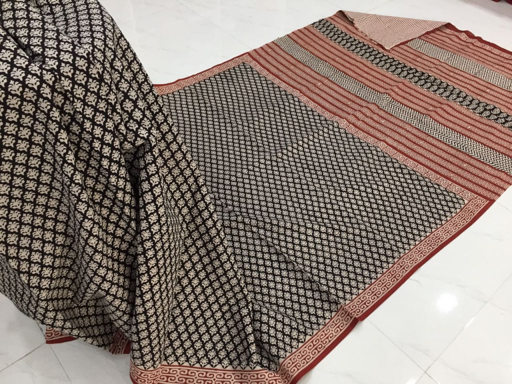Superior quality maroon black casual wear booty bagru print cotton sarees with blouse