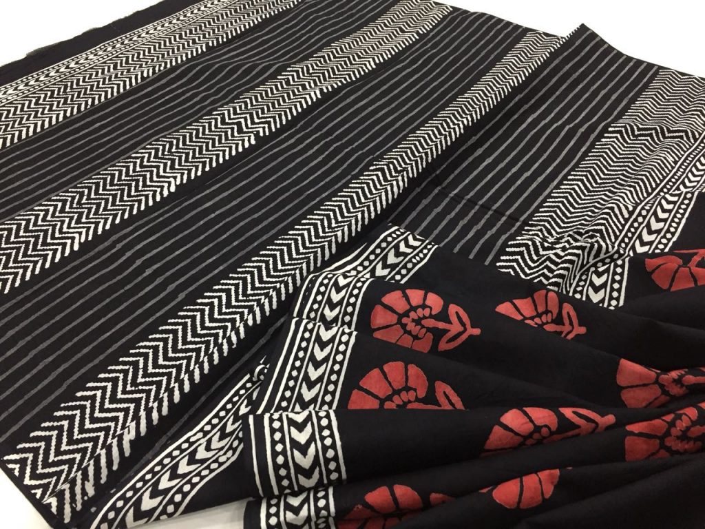 Natural black and white regular wear floral bagru print cotton sarees with blouse