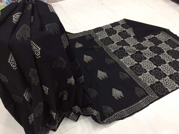 Jaipuri black and white regular wear bagru print cotton sarees with blouse piece