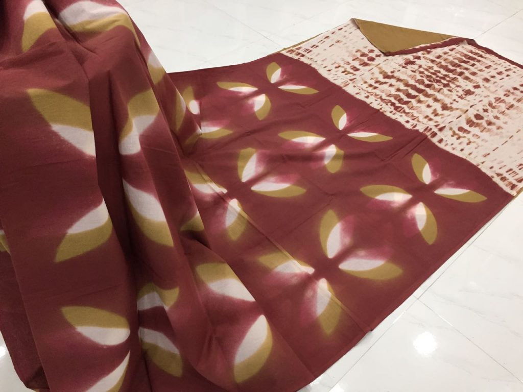 Burgundy clamp shibori bhandhej print regular wear cotton saree with blouse piece