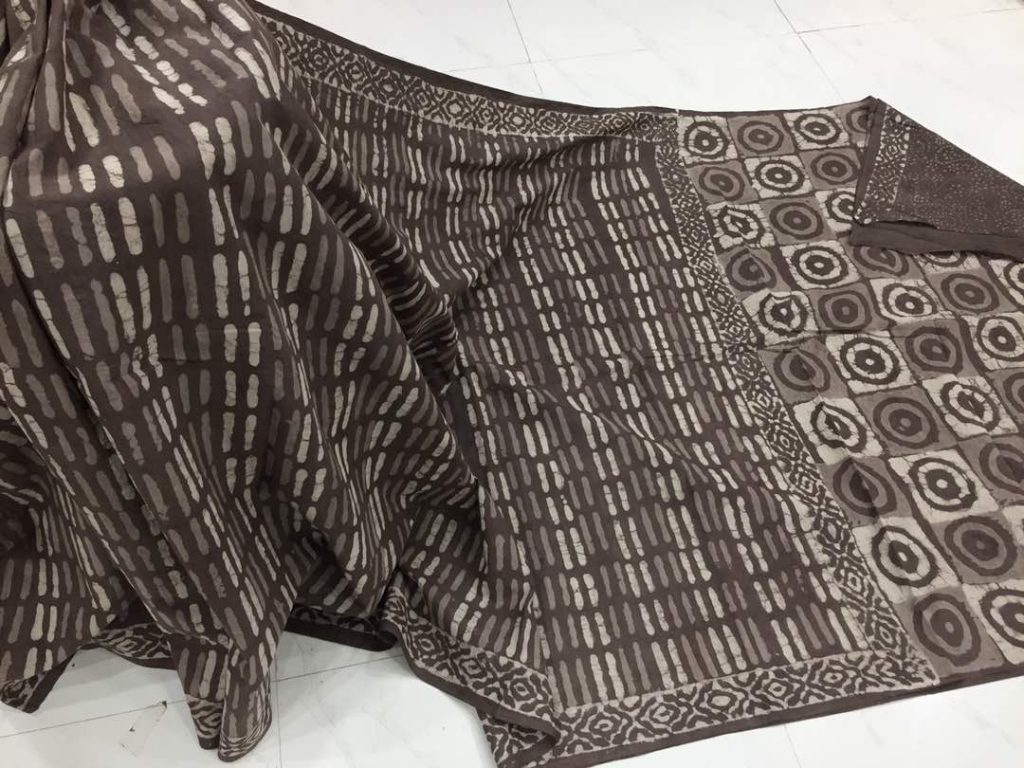 Natural taupe daily wear dabu bagru print cotton sarees with blouse piece