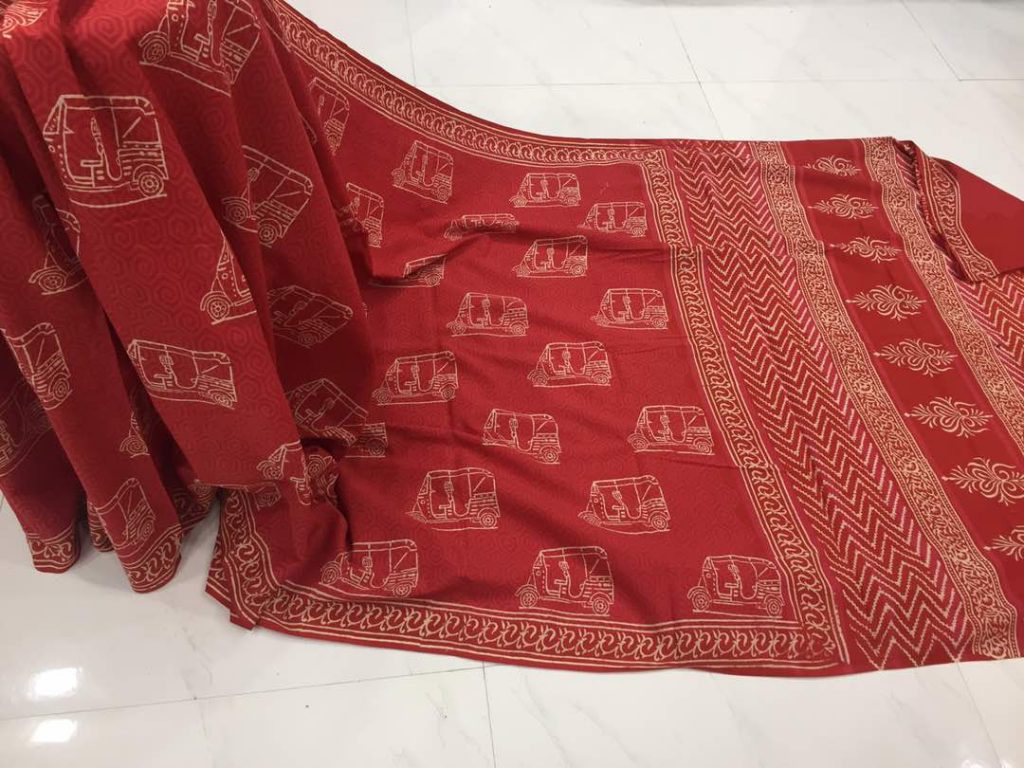 Red daily wear dabu auto bagru print cotton sarees with blouse piece