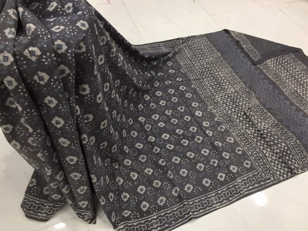Natural taupe casual wear dabu bagru print cotton sarees with blouse piece