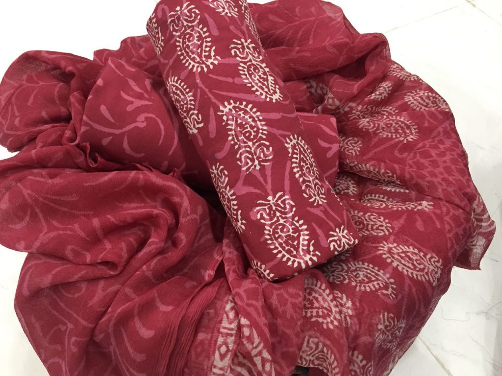 Jaipur crimson bagru discharge print cotton salwar kameez set with chiffon chunni