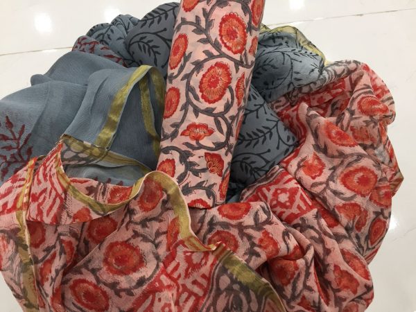 Apricot floral kalamkari rapid prnit casual wear zari border pure cotton suit set