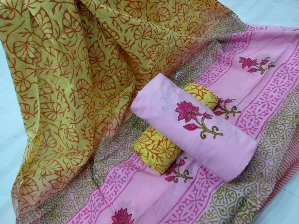 Pink mugal leaf print daily wear cotton dupatta suit