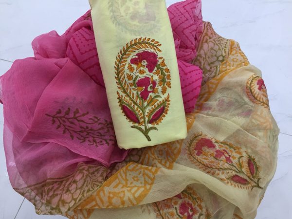 Peach magenta rose mugal print cotton suit with chiffon dupatta