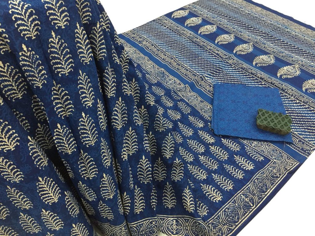 Exclusive indigo dabu leaf print regular wear mulmul cotton sarees with blouse piece
