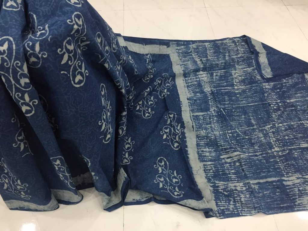 Natural indigo dabu print casual wear cotton mulmul saree with blouse piece