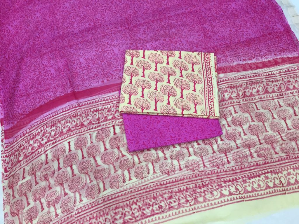 Peach red-violet pigment print cotton salwar kameez with chiffon chunni
