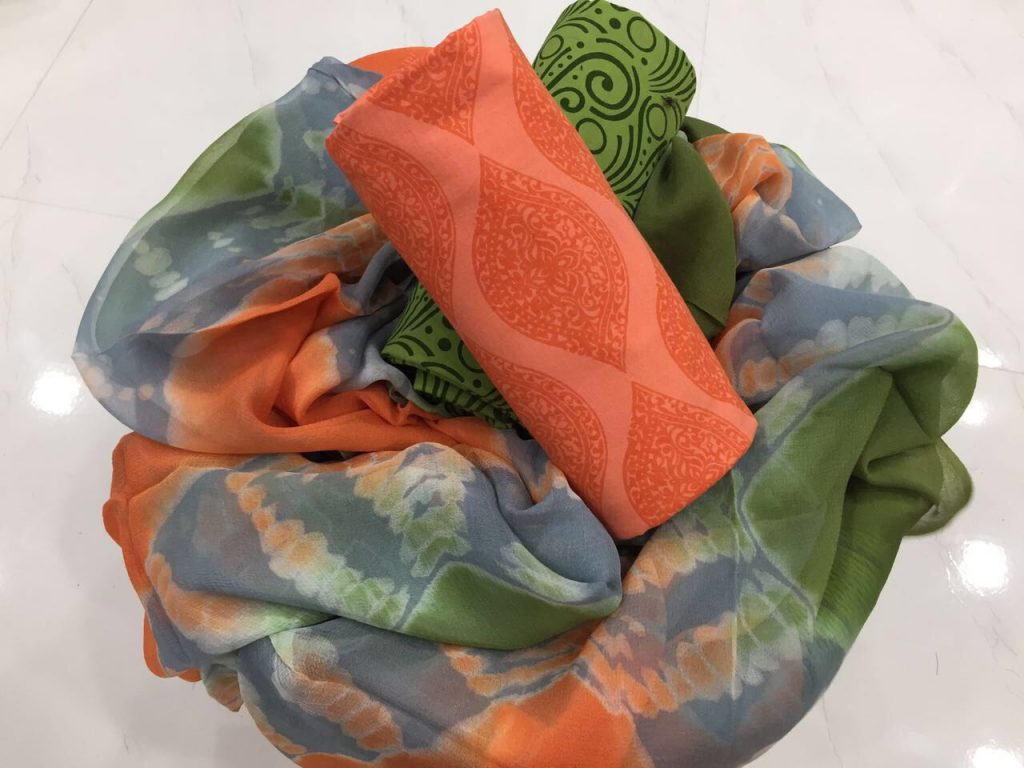 Orange-red green pigment print cotton salwar kameez with chiffon chunni