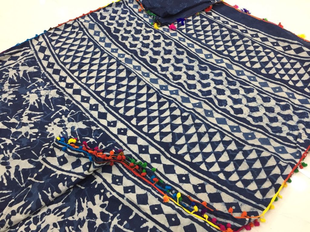 Natural indigo dabu triangle print cotton mulmul pompom saree with blouse