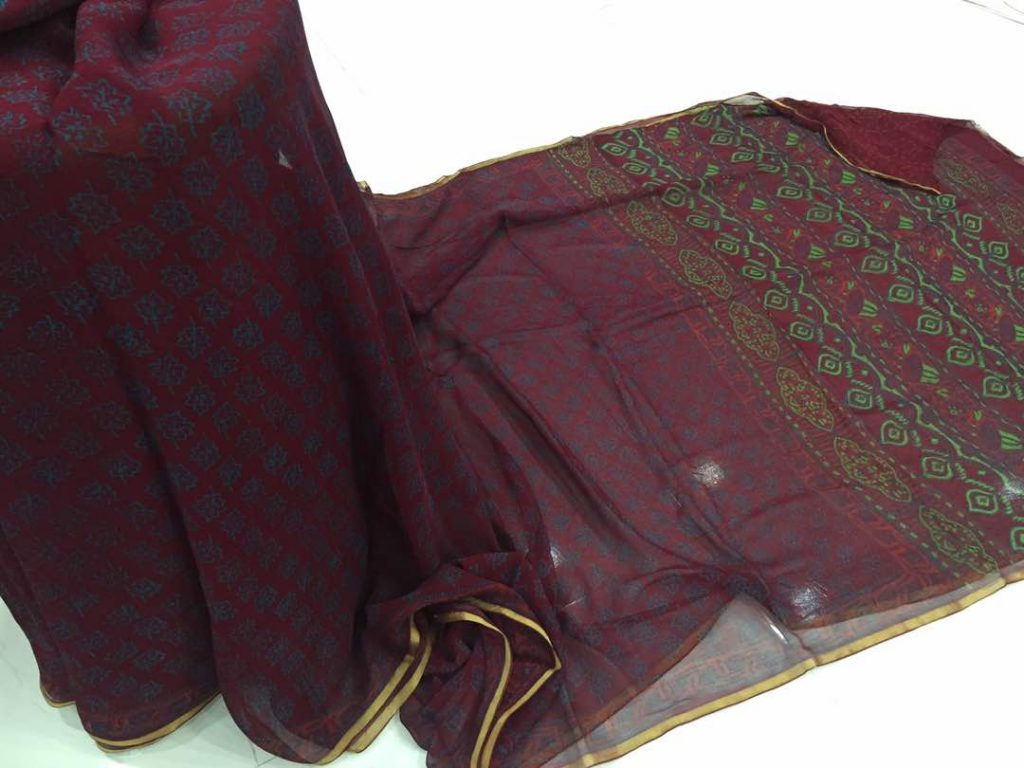 Maroon booty print casual wear chiffon saree with blouse piece