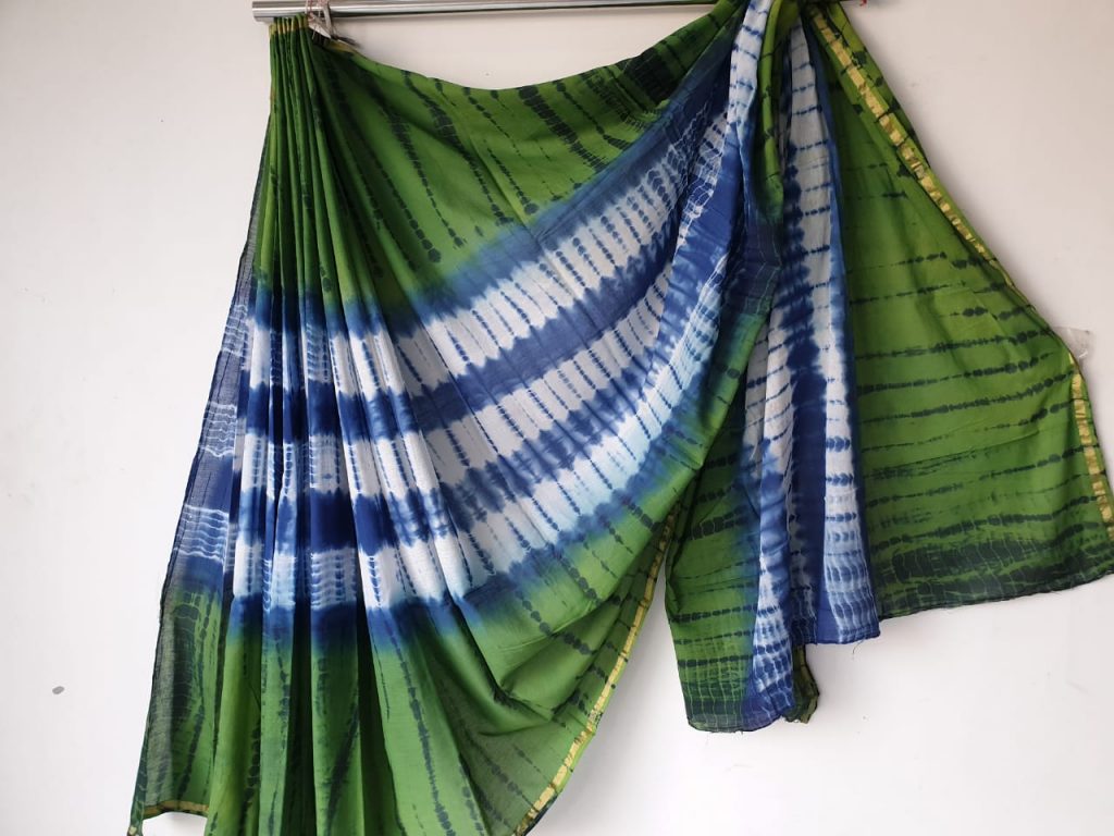 Green clamp shibori print casual wear zari border cotton mulmul saree with blouse