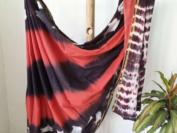 Black red clamp shibori print casual wear zari border cotton mulmul saree with blouse