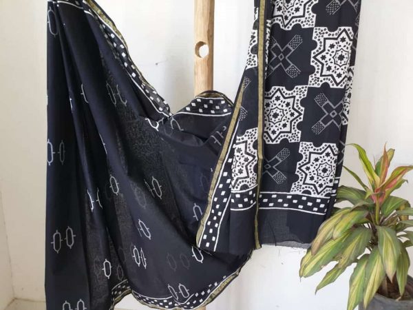 Black zari border mul saree with blouse