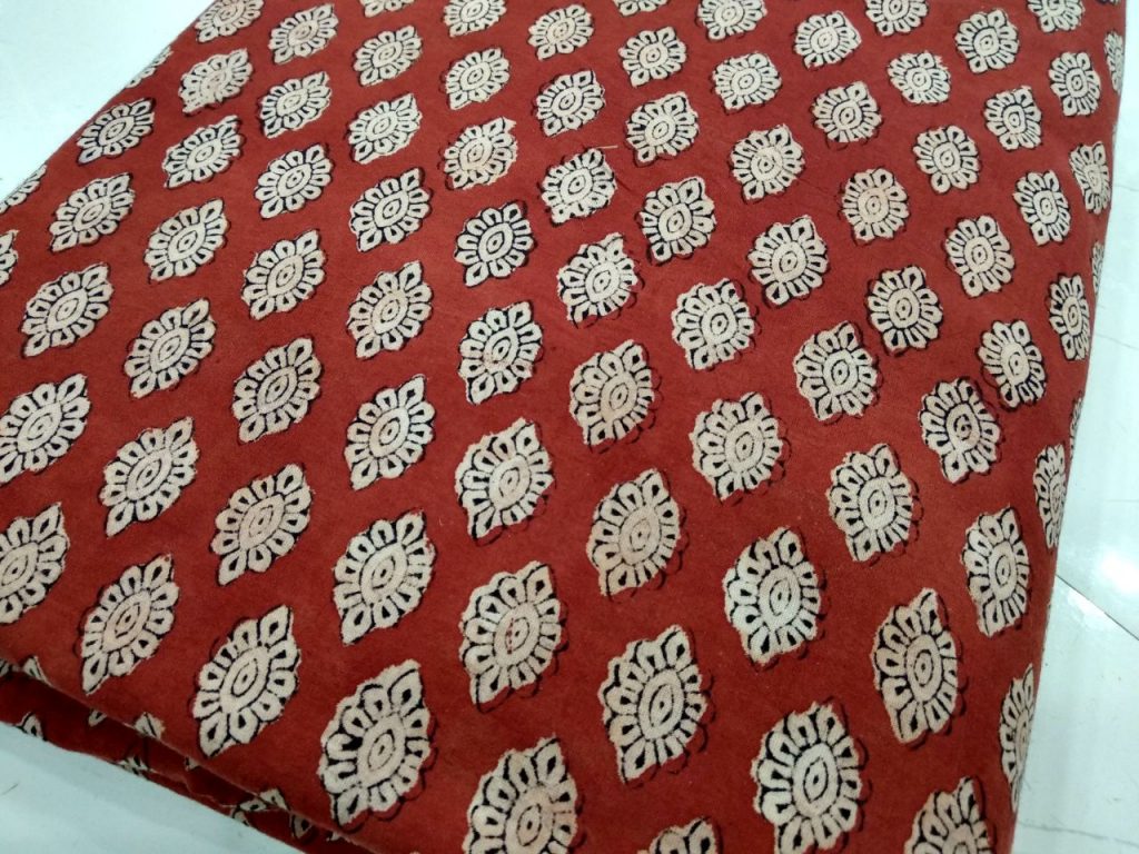 Maroon rapid booty print cotton running material