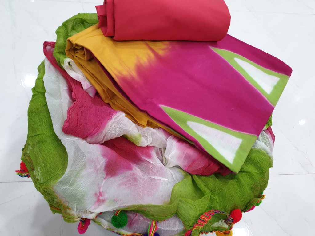 Multicolor triangle print pompom cotton suit set