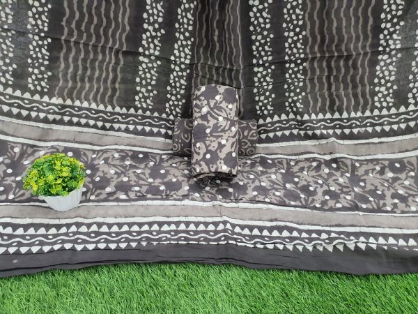 beautiful Taupe Cotton salwar kameez set with mulmul dupatta suit