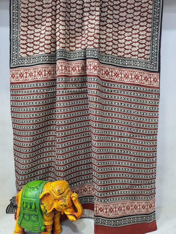 latest daily wear carmine malmal printed saree with blouse