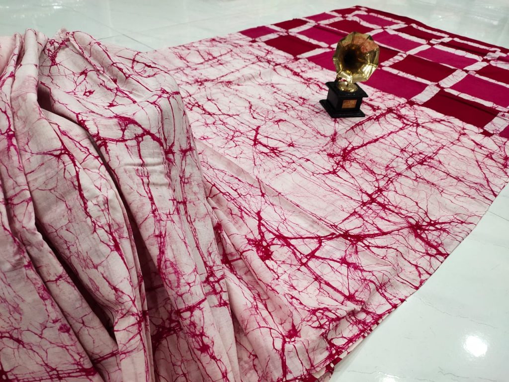 White and pink batik print Cotton mulmul saree with blouse
