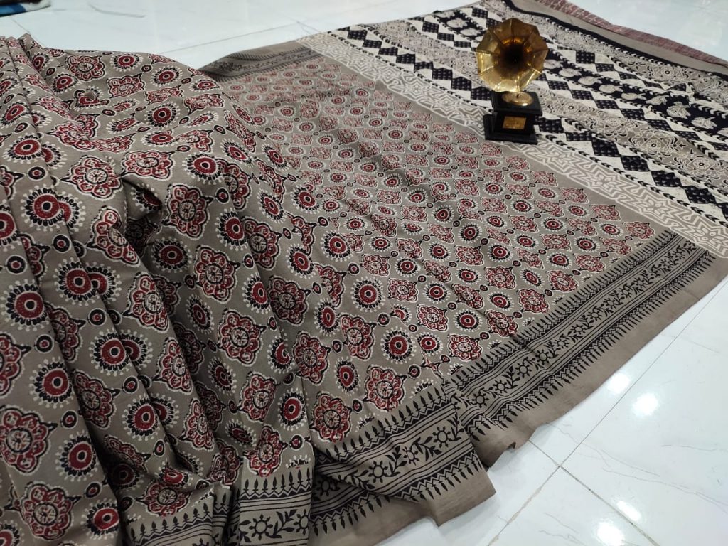 Dark silver Cotton mulmul saree with blouse