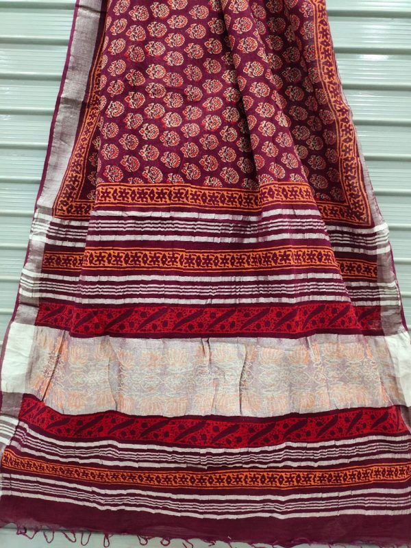 Big Dip O’ Ruby Handloom cotton linen saree with printed cotton blouse