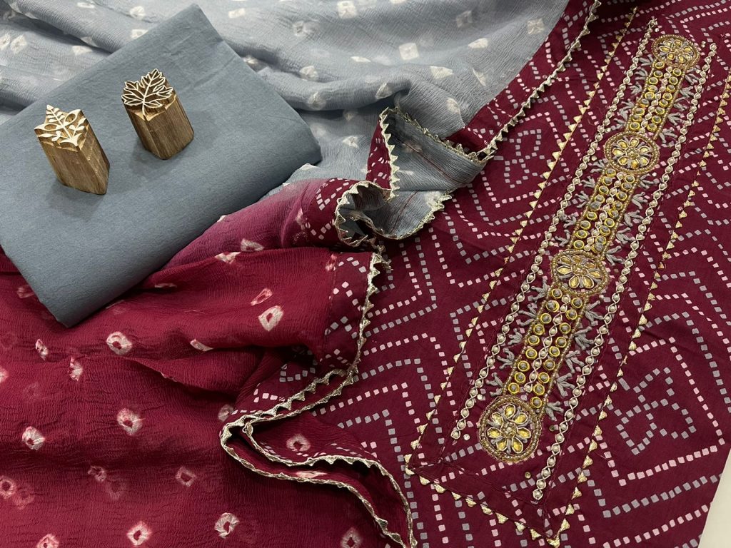 Maroon and gray embroidered salwar kameez with chiffon dupatta online