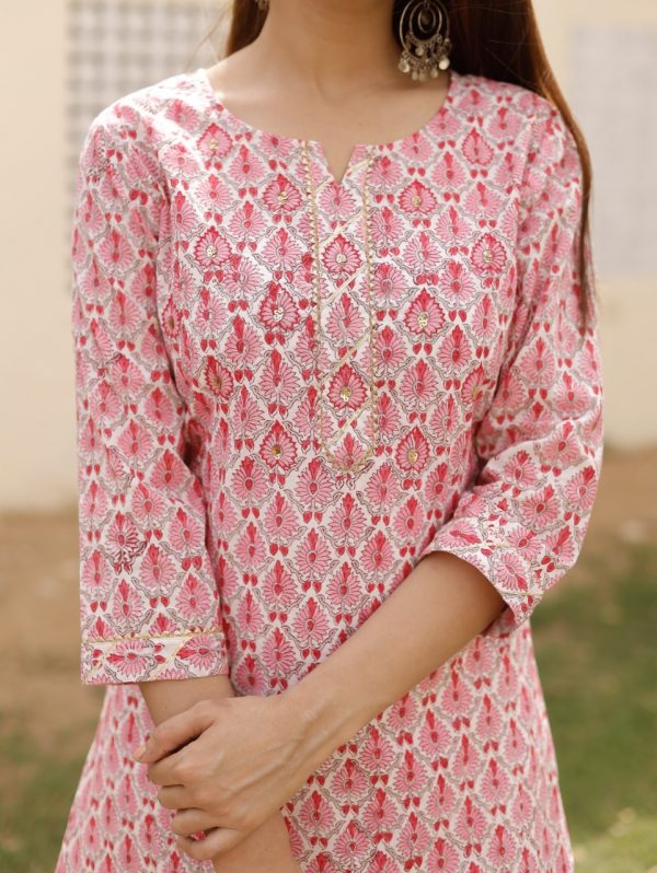 Pink Floral print Stitched Cotton suit with cotton dupatta