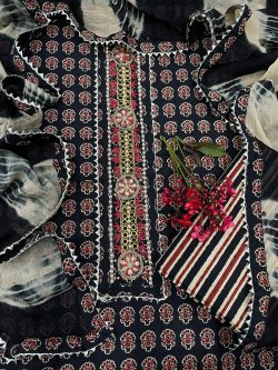 Black embroidered salwar kameez with chiffon dupatta online