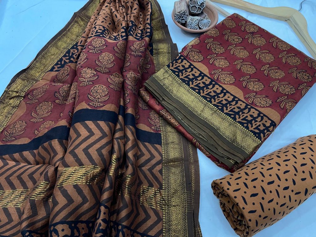 Redish brown pigment print maheshwari silk suit