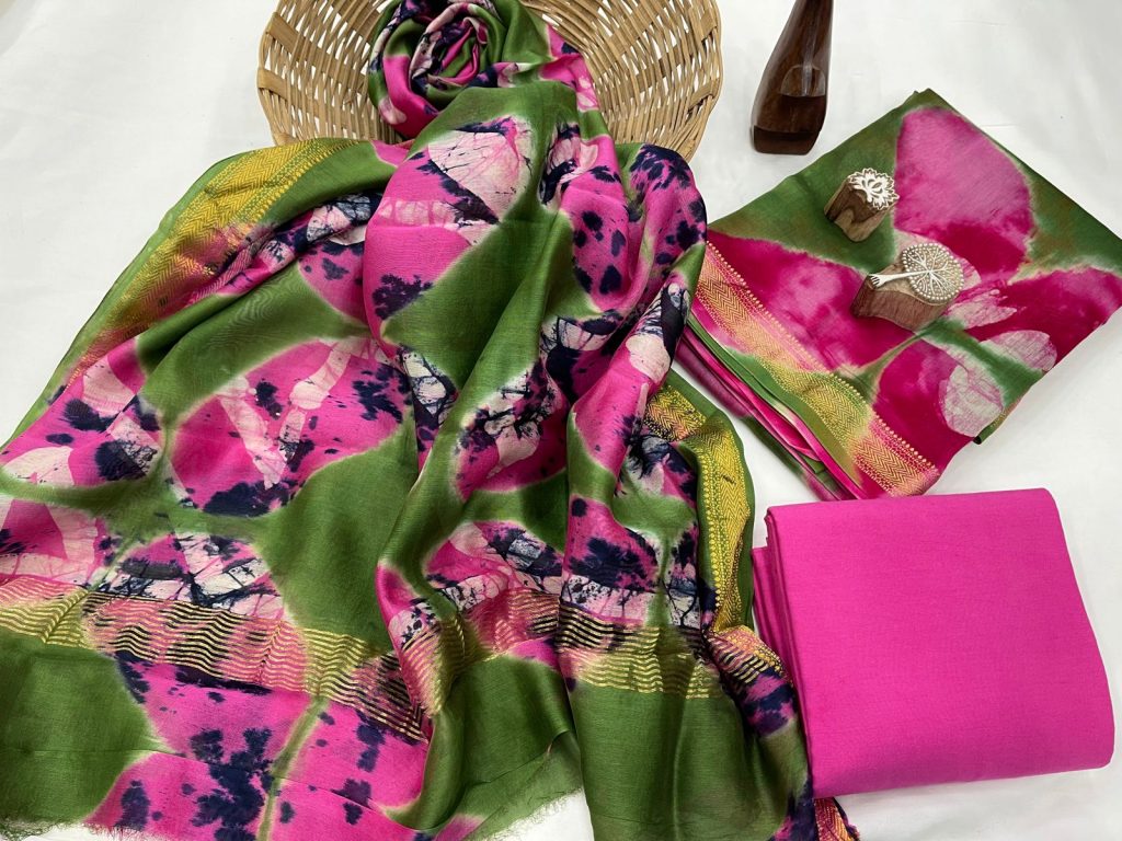 Pink and green maheshwari silk suit with maheshwari dupatta