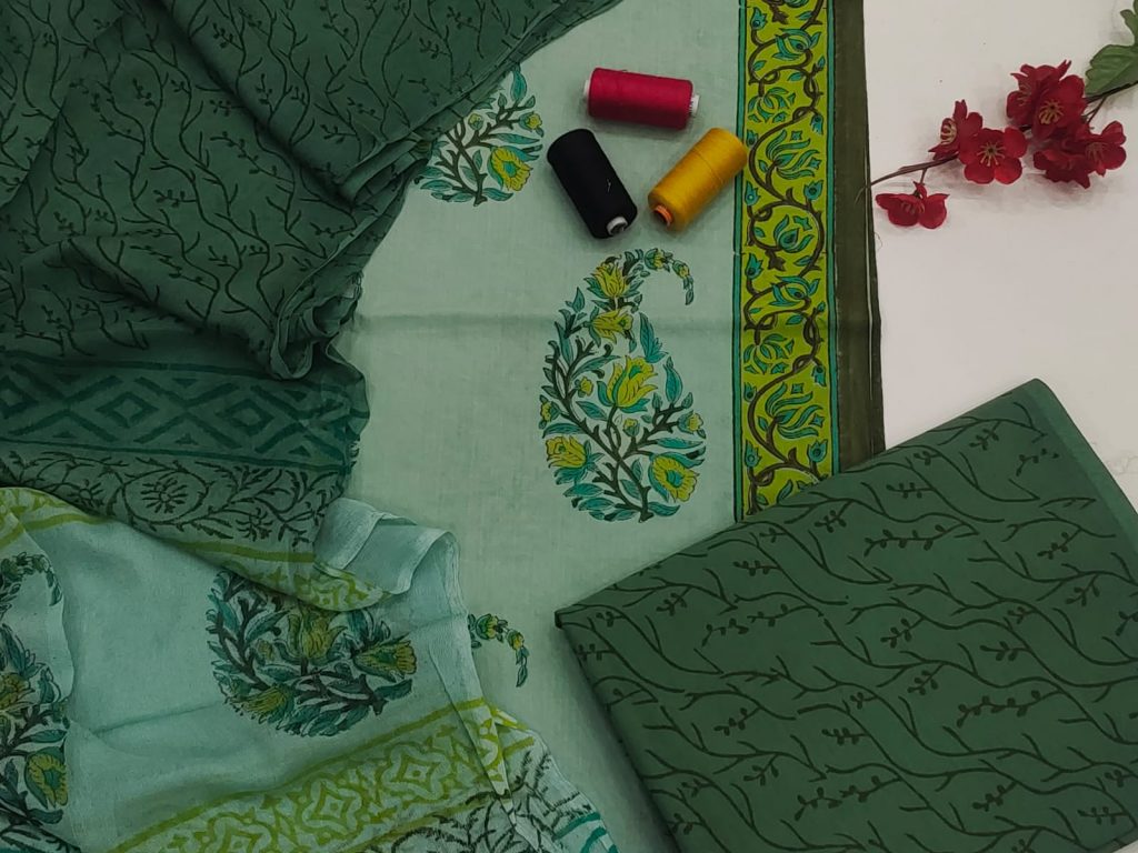 Green mugal print cotton suit with chiffon dupatta