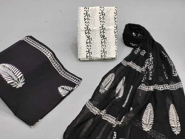 Black and white mugal print chiffon dupatta suit